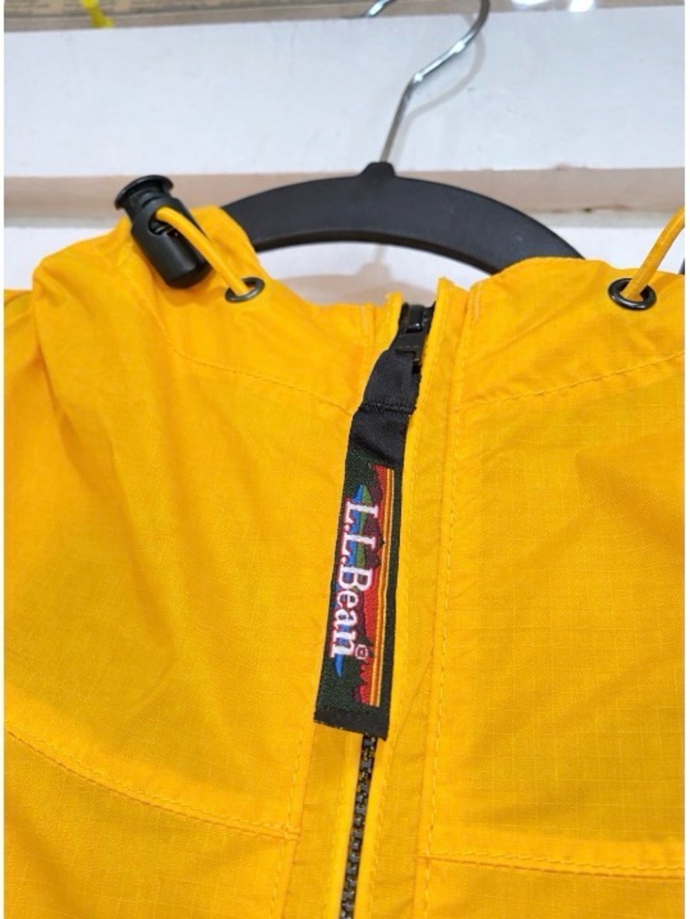 L.L. Bean raincoat Windbreaker Jacket mens large yellow nylon hood lightweight - Picture 6 of 6